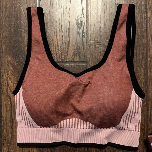 Fabletics seamless outfit - Picture 5 of 8